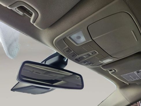 Used 2020 Ford Fusion SE image 21