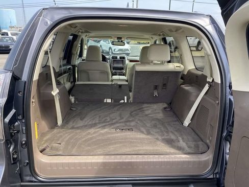 Used 2016 Lexus GX 460 w/ Premium Package AWD/4WD image 28