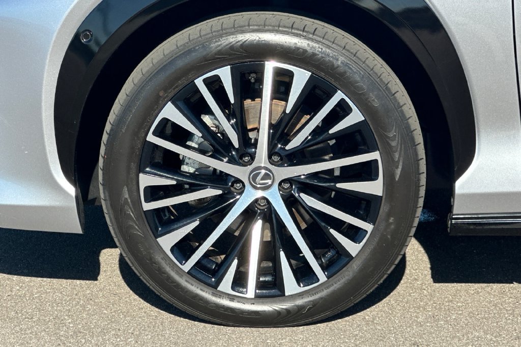 Used 2023 Lexus RZ 450e Premium w/ Accessory Package (Z1) AWD/4WD image 25
