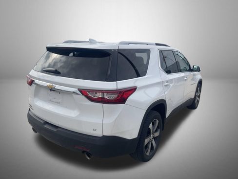 Used 2018 Chevrolet Traverse LT FWD image 3