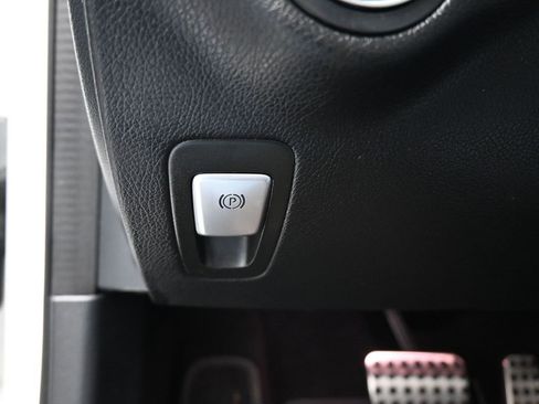 Used 2021 Mercedes-Benz C 300 4MATIC Sedan image 29