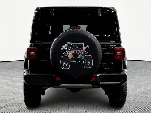 Used 2022 Jeep Wrangler Unlimited Sahara w/ Cold Weather Group image 5