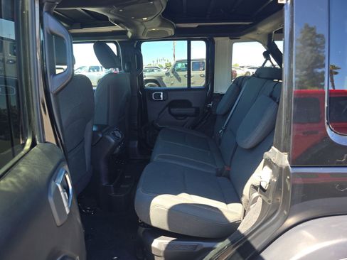 Used 2024 Jeep Wrangler Unlimited AWD/4WD image 10