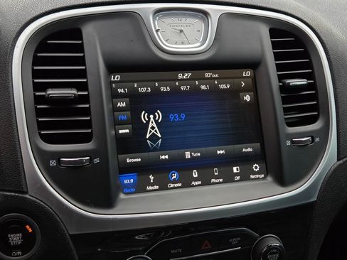 Used 2019 Chrysler 300 Touring w/ Sport Appearance Package RWD image 28