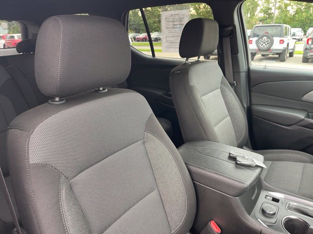 Used 2023 Chevrolet Traverse LT FWD image 34