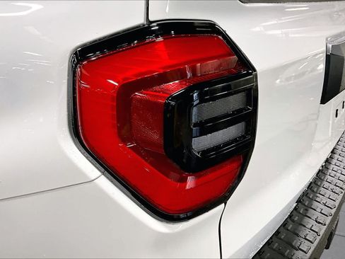 Certified 2025 Toyota 4Runner SR5 AWD/4WD image 26