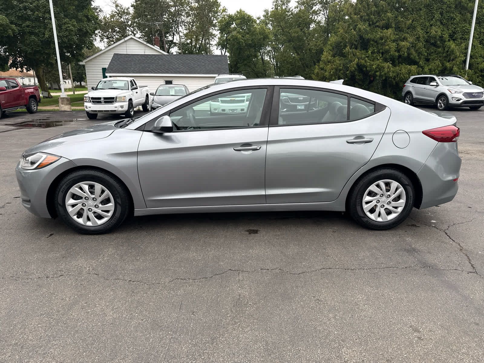Used 2017 Hyundai Elantra SE FWD image 6