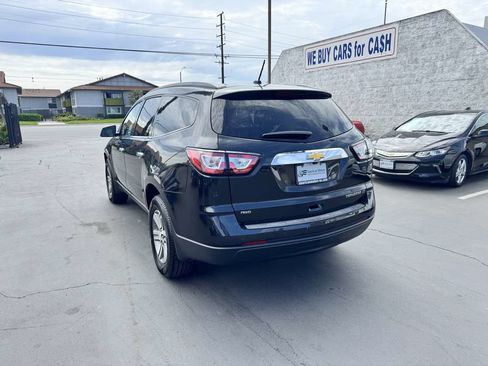 Used 2015 Chevrolet Traverse LT w/ Traveler's Package AWD/4WD image 2