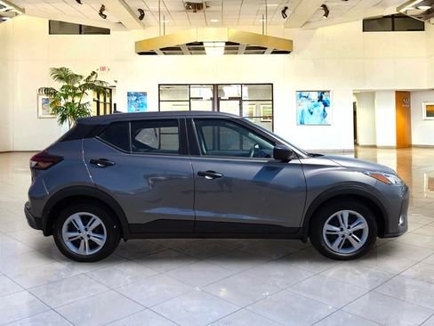 Certified 2021 Nissan Kicks S FWD image 4