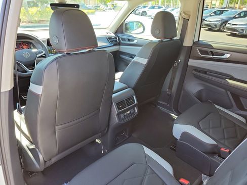 New 2026 Volkswagen Atlas Peak Edition AWD/4WD image 9