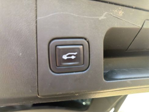 Used 2021 Cadillac XT5 Luxury AWD/4WD image 22