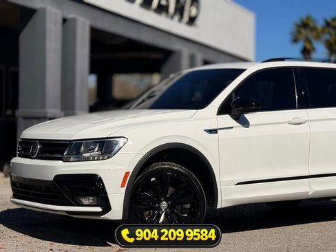 Used 2021 Volkswagen Tiguan SE FWD image 2