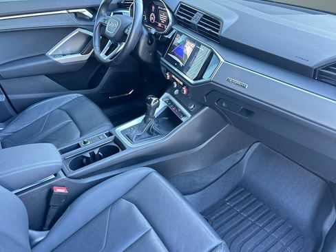 Used 2020 Audi Q3 2.0T Premium Plus w/ Premium Plus Package image 32