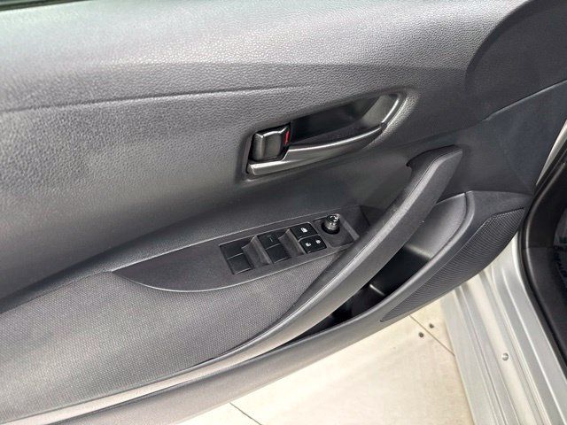 Used 2024 Toyota Corolla LE w/ LE Premium Package FWD image 10