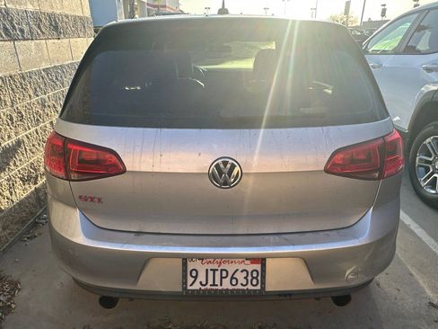 Used 2017 Volkswagen GTI SE image 4