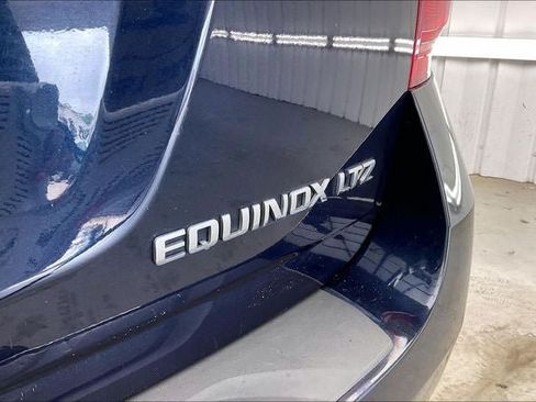 Used 2016 Chevrolet Equinox LTZ w/ Enhanced Convenience Package FWD image 9