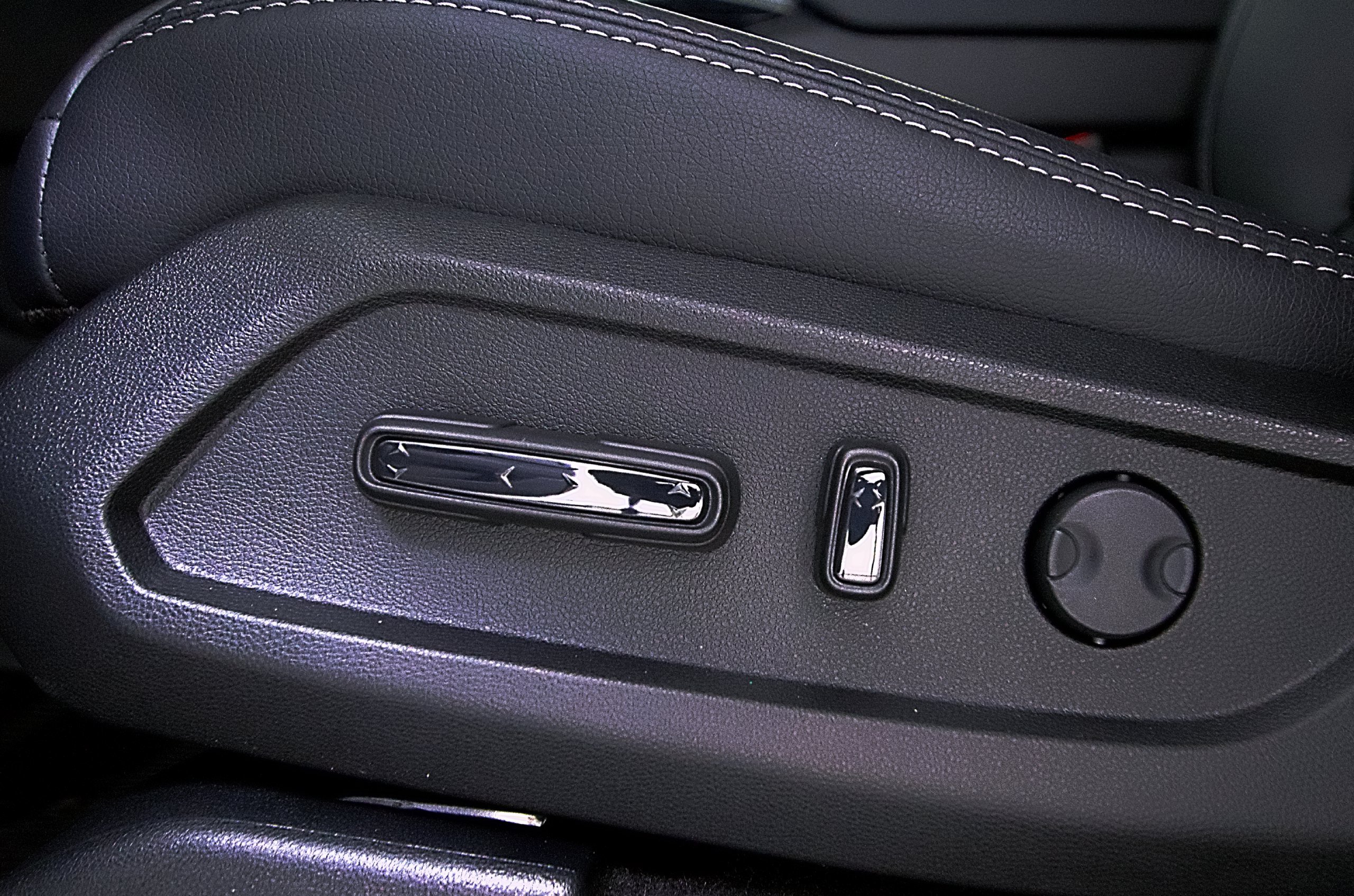 Used 2025 Honda Pilot EX-L image 23