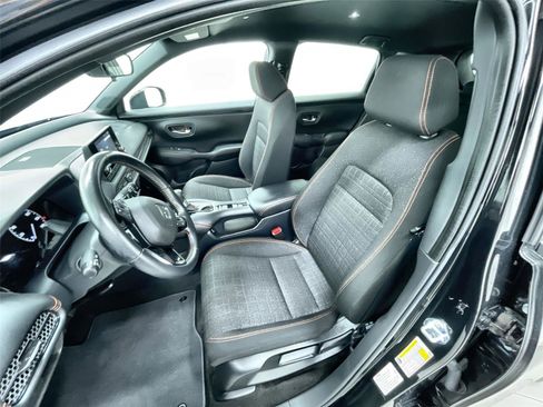 Certified 2025 Honda HR-V Sport image 18