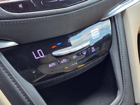 Used 2017 Cadillac XT5 FWD w/ LPO, Wheel Lock Package image 19