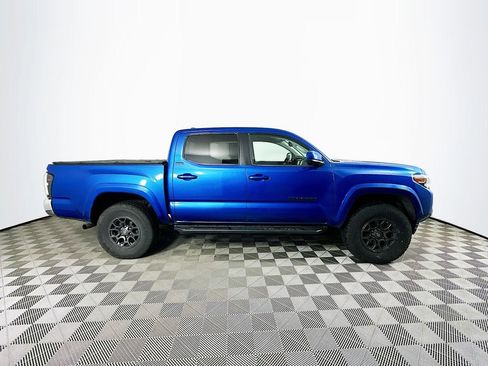 Used 2018 Toyota Tacoma SR5 image 11