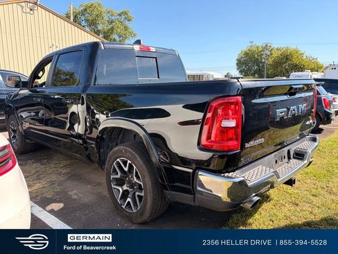 Used 2025 RAM 1500 Laramie AWD/4WD image 8