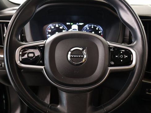 Used 2021 Volvo XC60 T5 Inscription w/ Advanced Package image 3