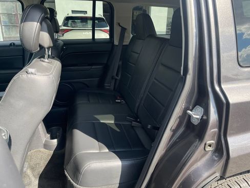 Used 2016 Jeep Patriot High Altitude AWD/4WD image 15