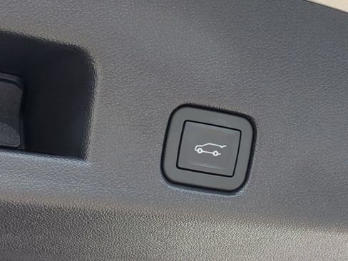 Used 2026 Chevrolet Traverse Z71 w/ Enhanced Driving Package AWD/4WD image 16