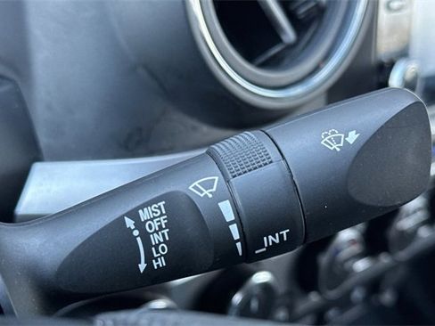 Used 2022 Toyota Tacoma Limited image 40