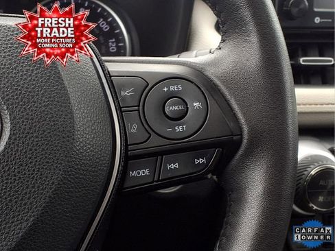 Used 2021 Toyota RAV4 XLE Premium AWD/4WD image 17