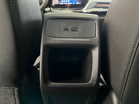 New 2026 Chevrolet Trax RS w/ Sunroof Package FWD image 15