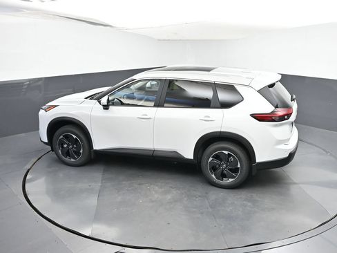 Used 2026 Nissan Rogue SV w/ SV Premium Package AWD/4WD image 19