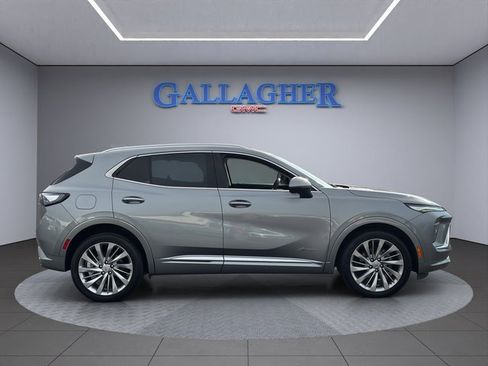 Used 2024 Buick Envision Avenir image 3