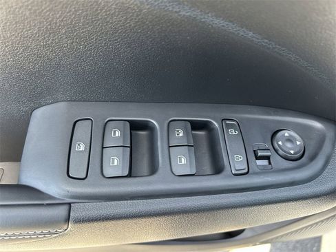 New 2025 Hyundai Venue Limited image 20