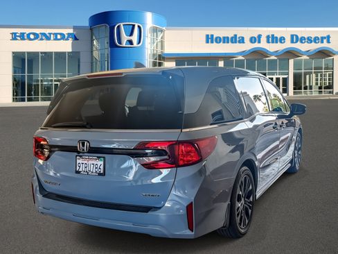 Used 2025 Honda Odyssey Sport-L image 7