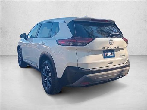 Used 2023 Nissan Rogue SV image 8