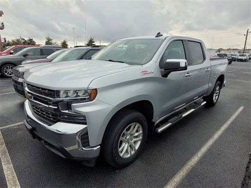 Used 2022 Chevrolet Silverado 1500 LT image 2
