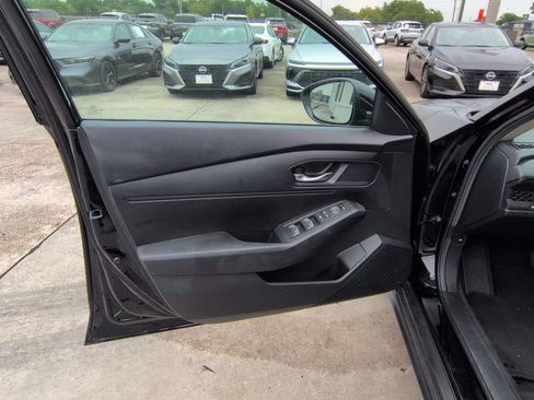 Used 2025 Honda Accord LX image 11
