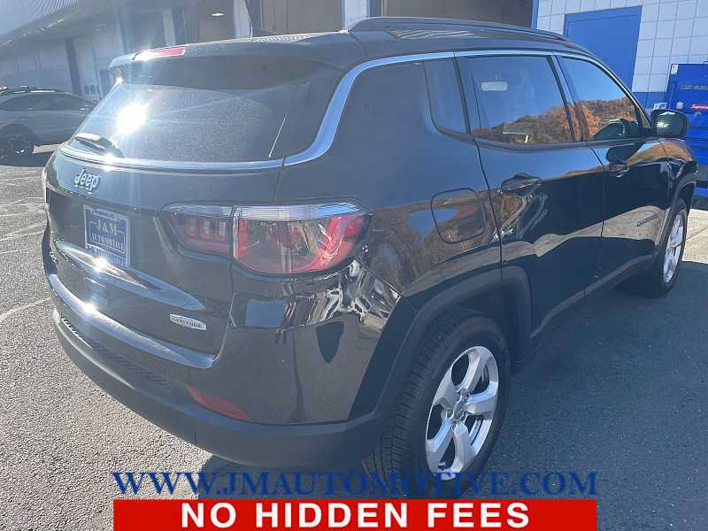 Used 2018 Jeep Compass Latitude w/ Popular Equipment Group AWD/4WD image 3