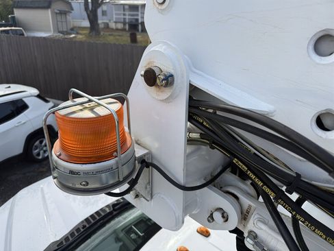 Used 2019 Ford F550 2WD Regular Cab Super Duty image 56