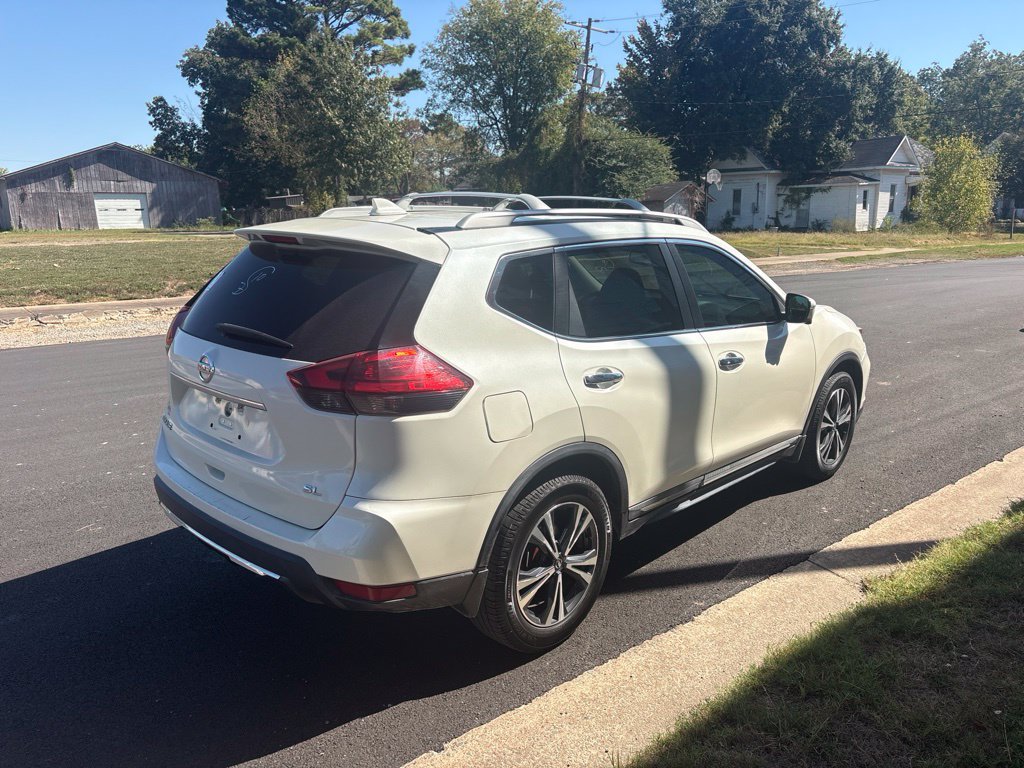 Used 2017 Nissan Rogue SL w/ SL Premium Package FWD image 8