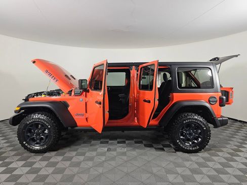Used 2023 Jeep Wrangler Unlimited AWD/4WD image 16