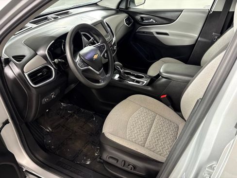 Used 2022 Chevrolet Equinox LT FWD image 23