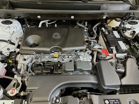 Used 2025 Toyota RAV4 LE image 34