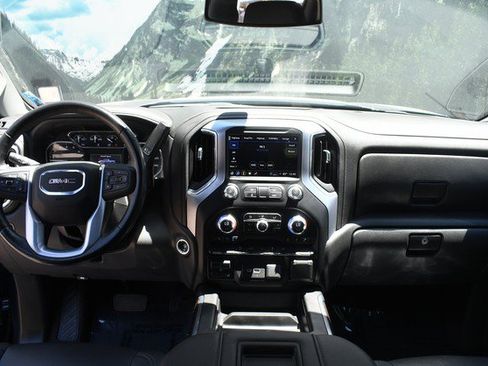 Used 2022 GMC Sierra 1500 SLT w/ SLT Premium Package AWD/4WD image 18
