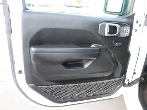 Used 2024 Jeep Wrangler Sport S image 8