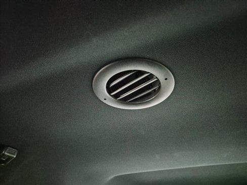 Used 2019 Ford Explorer Limited image 17