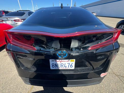 Used 2020 Toyota Prius Prime XLE image 5