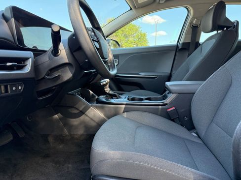 Used 2025 Kia K4 FWD image 29
