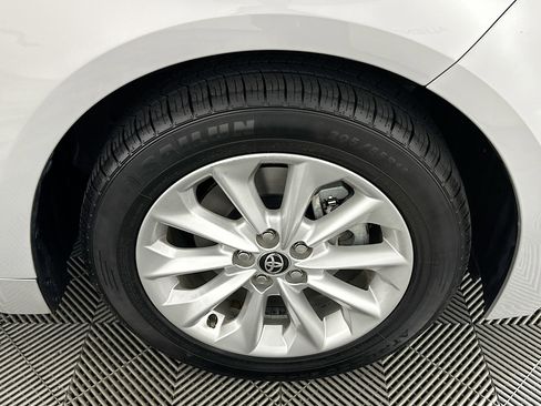 Used 2021 Toyota Corolla XLE image 11